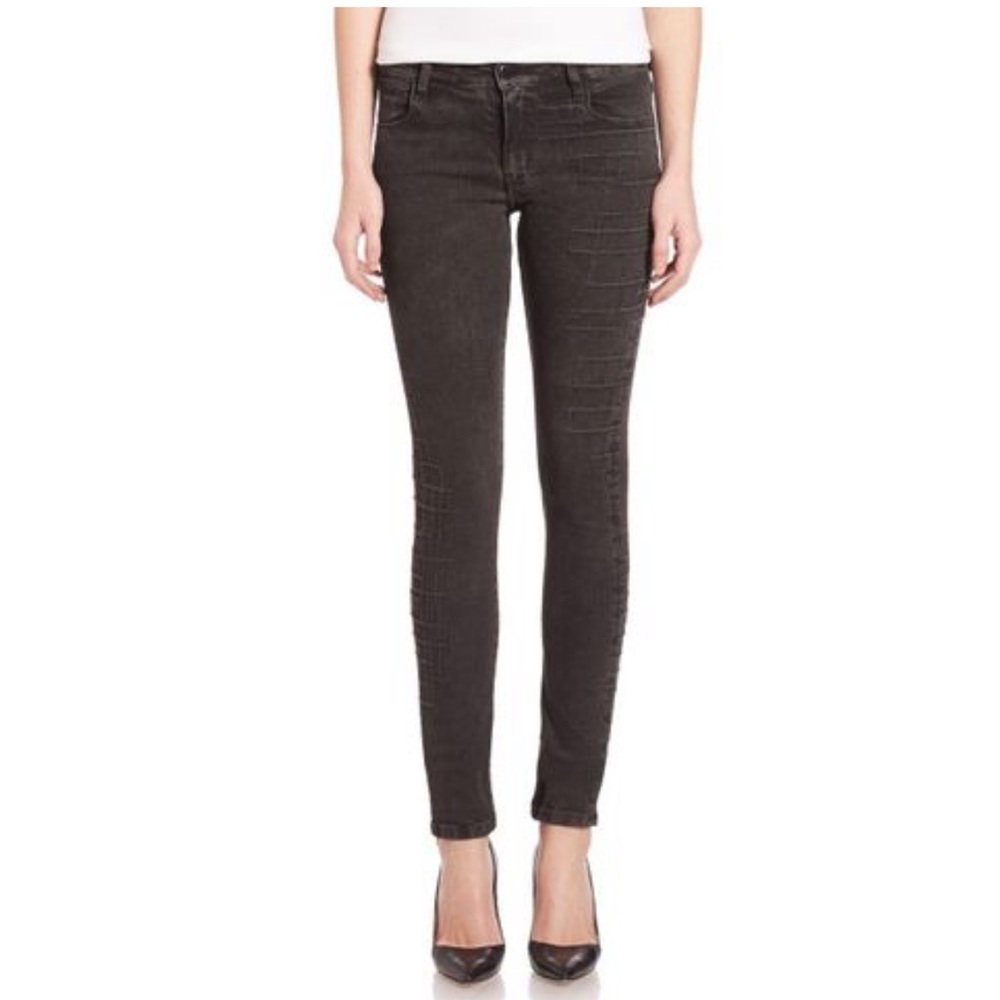 BROČKENBOW DENIM  Hand Embroidered Emma Distressed Skinny Jean